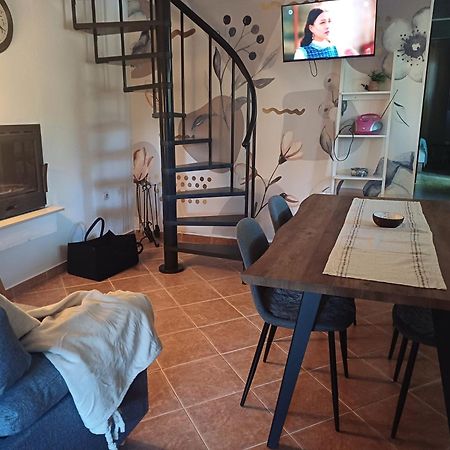 Holiday House Pulina Punat Ngoại thất bức ảnh