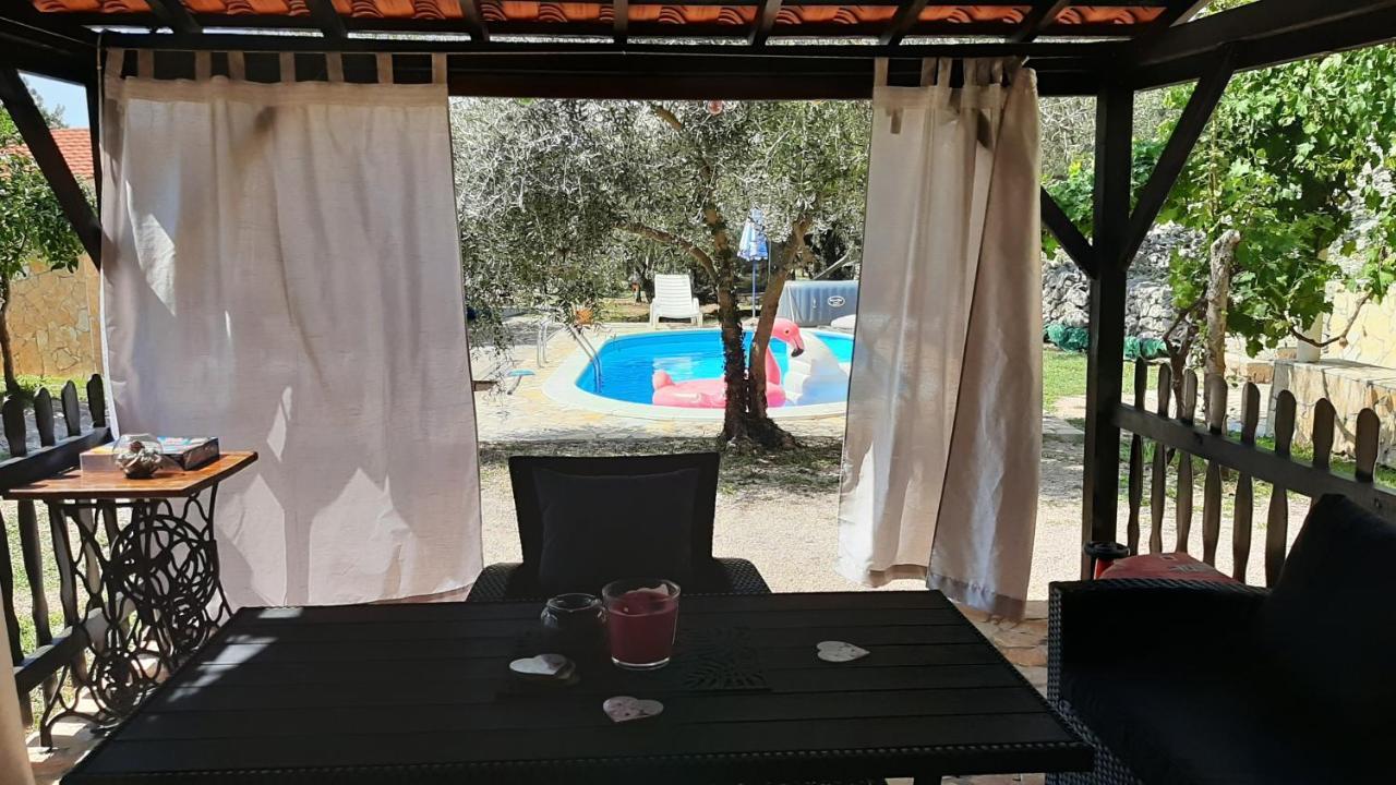 Holiday House Pulina Punat Ngoại thất bức ảnh