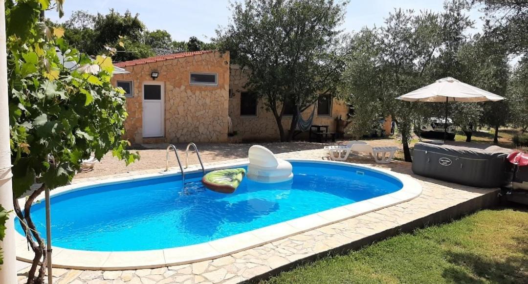 Holiday House Pulina Punat Ngoại thất bức ảnh