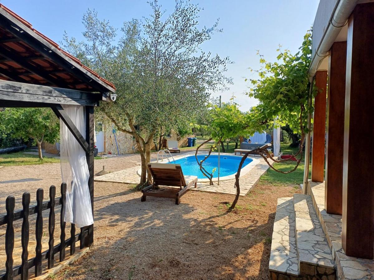 Holiday House Pulina Punat Ngoại thất bức ảnh