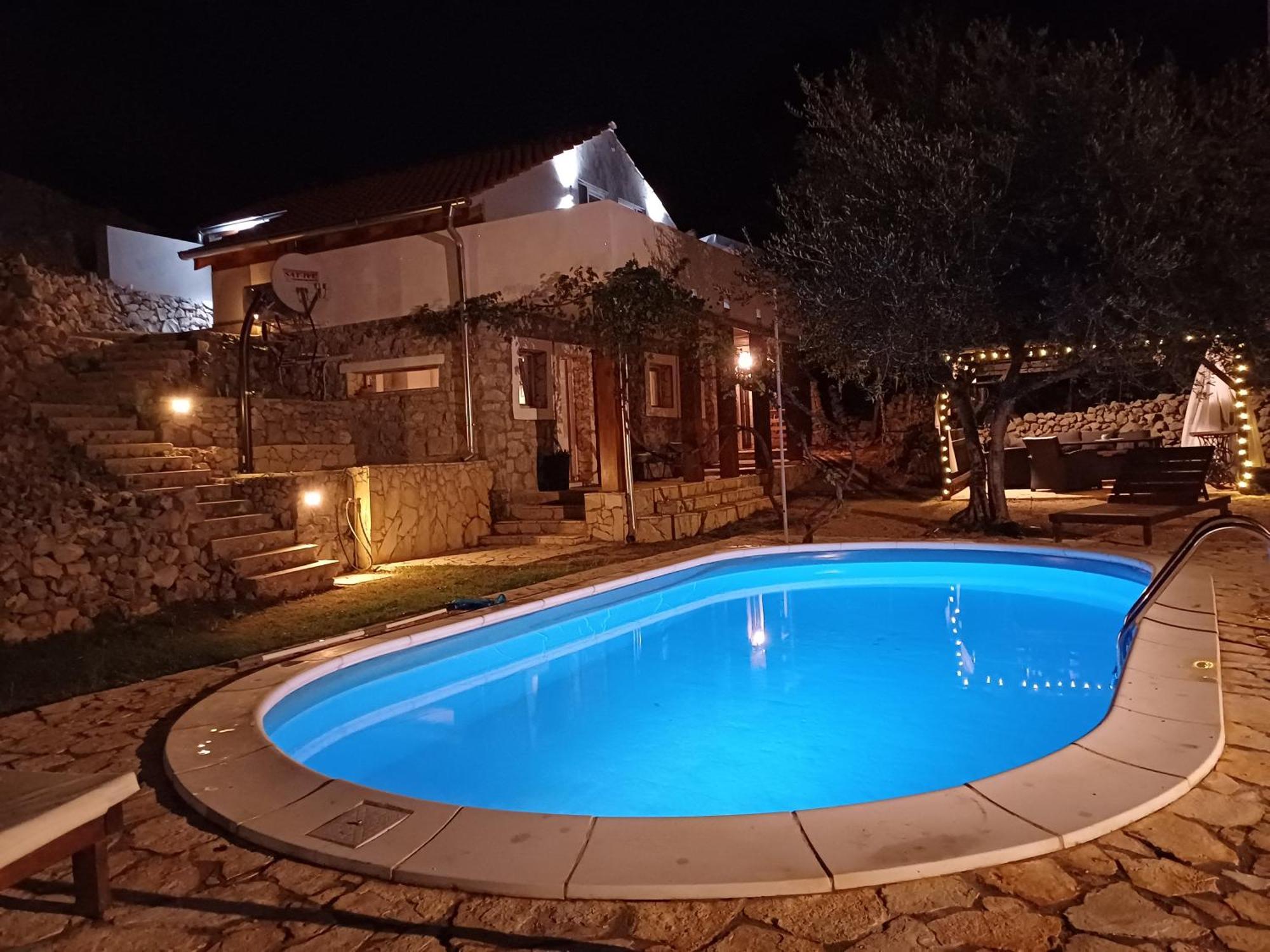 Holiday House Pulina Punat Ngoại thất bức ảnh
